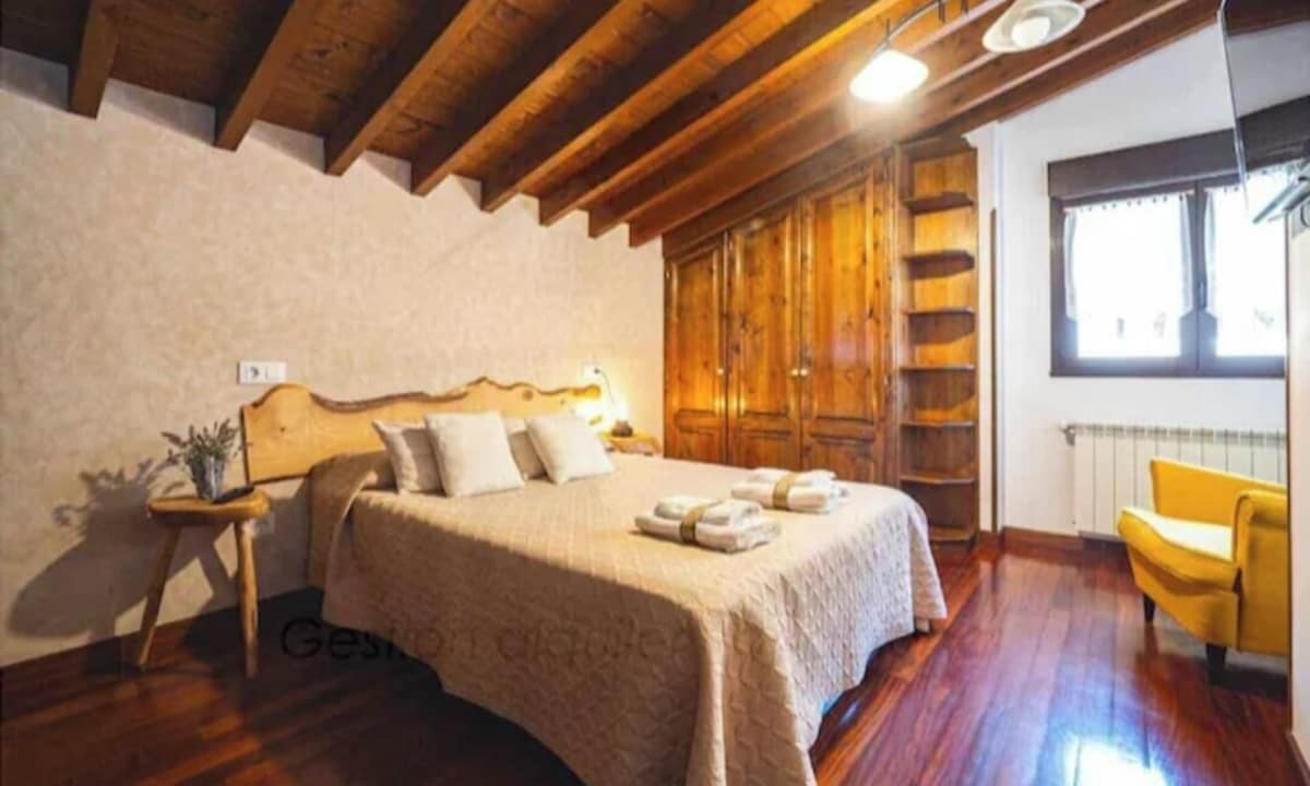 The House Azul of Perlleces
