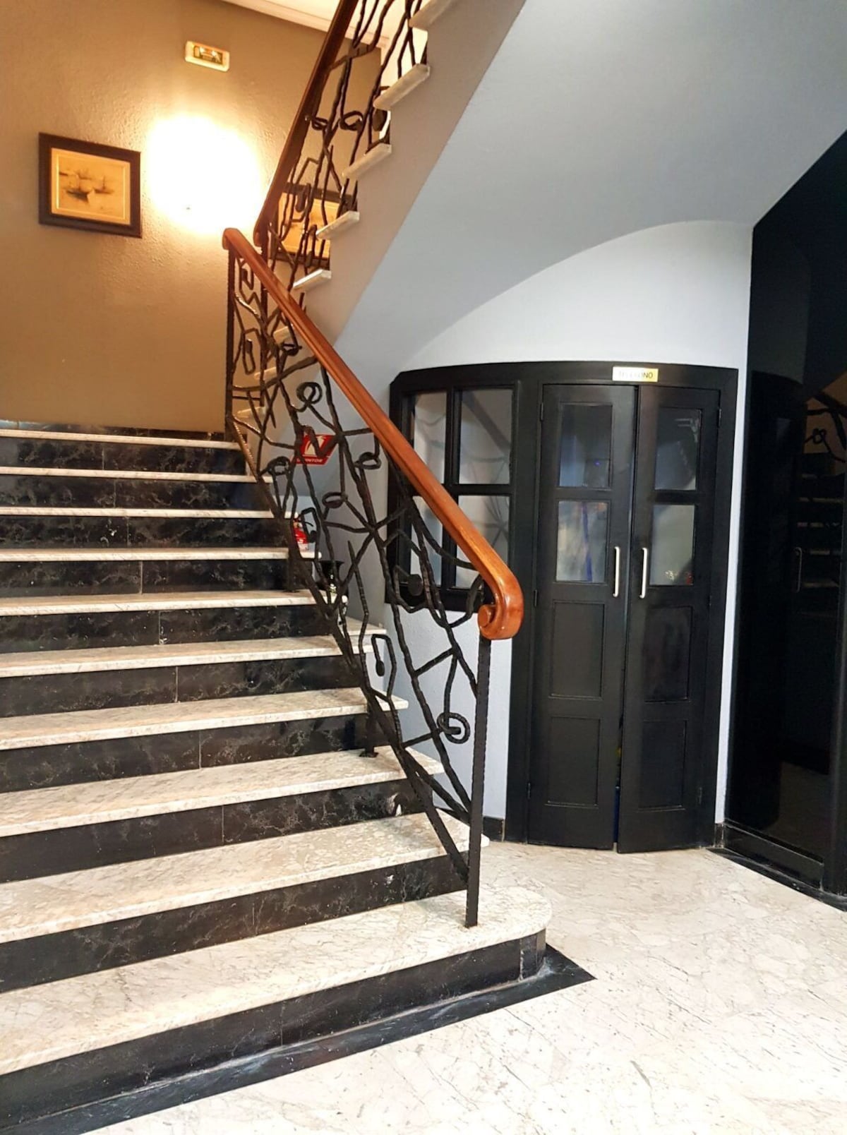 City House Las Lomas Hotel